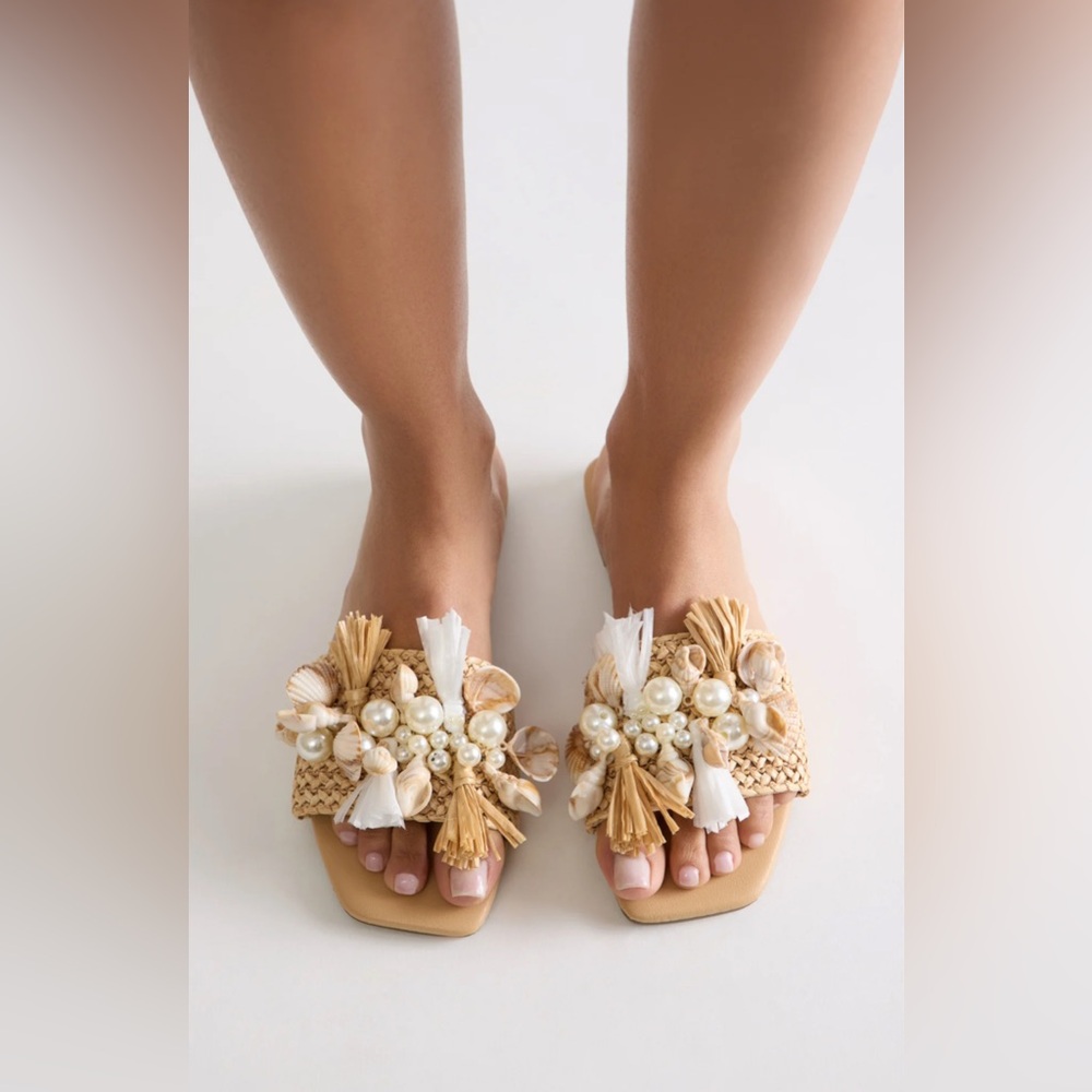 Seashore Shell Pearl Slip On Sandals -9 NEW